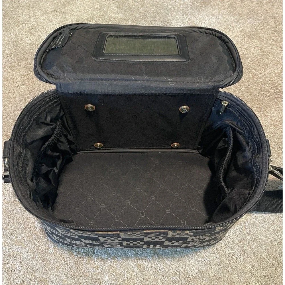 Etienne Aigner Checkered Tapestry Cosmetic Travel Bag Train Carry On Case Vtg